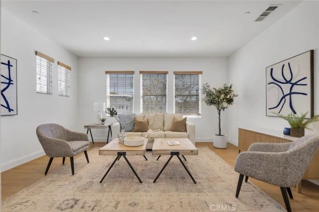 10641 N Lost Trail Avenue, Shadow Hills, CA 91040