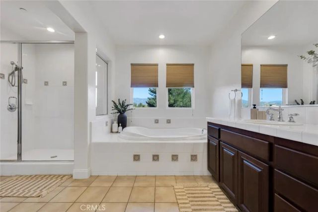 10641 N Lost Trail Avenue, Shadow Hills, CA 91040