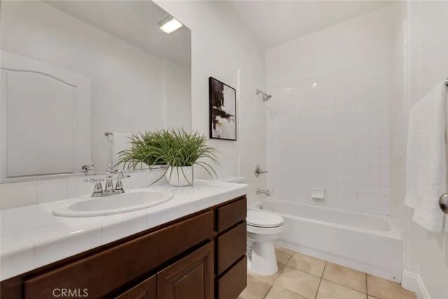 10641 N Lost Trail Avenue, Shadow Hills, CA 91040