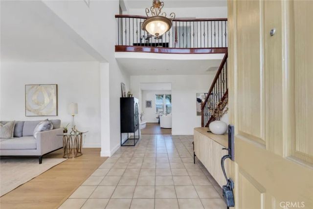 10641 N Lost Trail Avenue, Shadow Hills, CA 91040