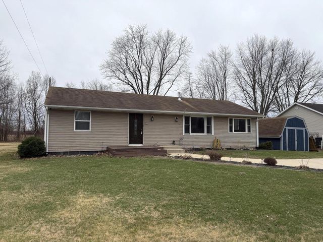 133 E Pine Street, Wheatfield, IN 46392