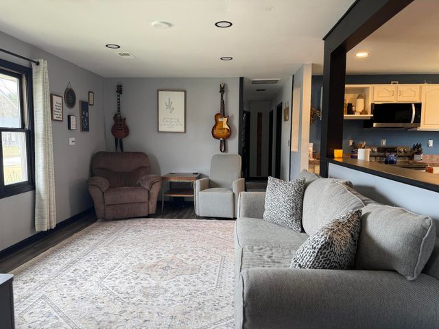 133 E Pine Street, Wheatfield, IN 46392