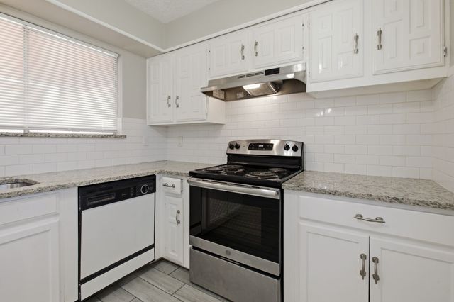 7306 Ridgeview Drive, Rowlett, TX 75089