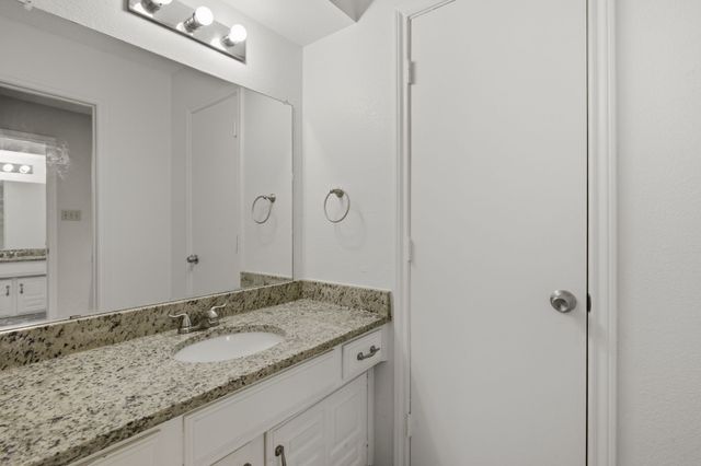 7306 Ridgeview Drive, Rowlett, TX 75089