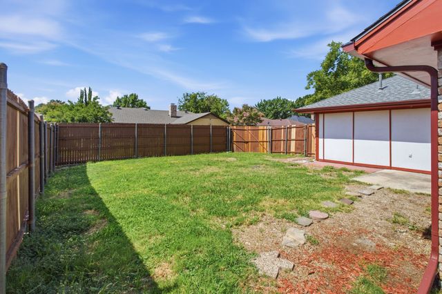 7306 Ridgeview Drive, Rowlett, TX 75089