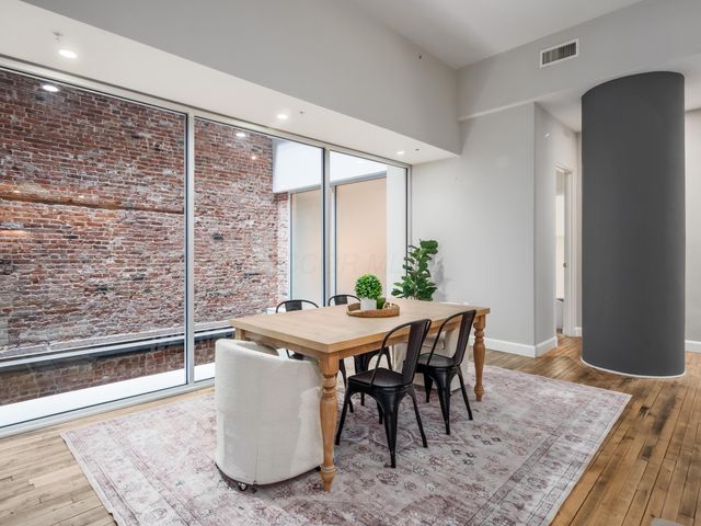 106 N High Street, 302, Columbus, OH 43215