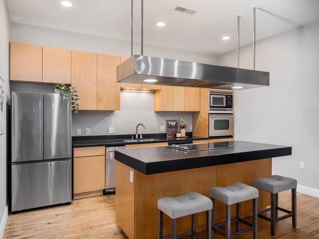 106 N High Street, 302, Columbus, OH 43215