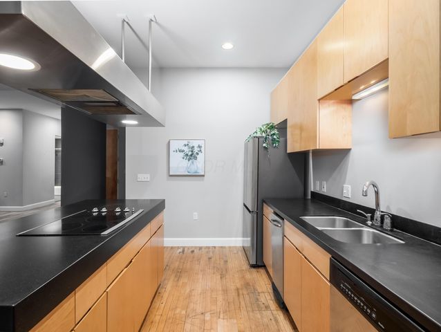 106 N High Street, 302, Columbus, OH 43215