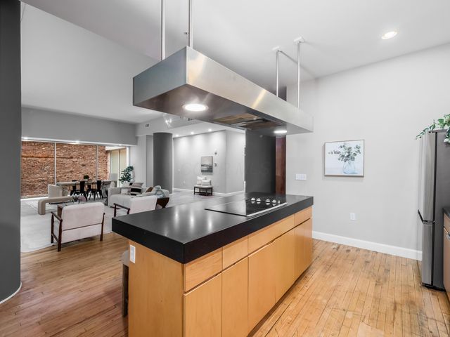106 N High Street, 302, Columbus, OH 43215