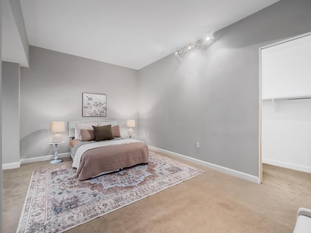 106 N High Street, 302, Columbus, OH 43215