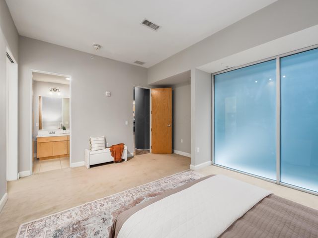 106 N High Street, 302, Columbus, OH 43215