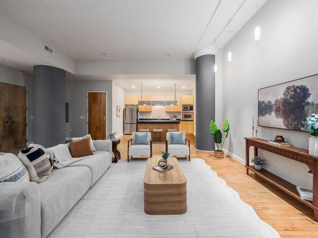 106 N High Street, 302, Columbus, OH 43215