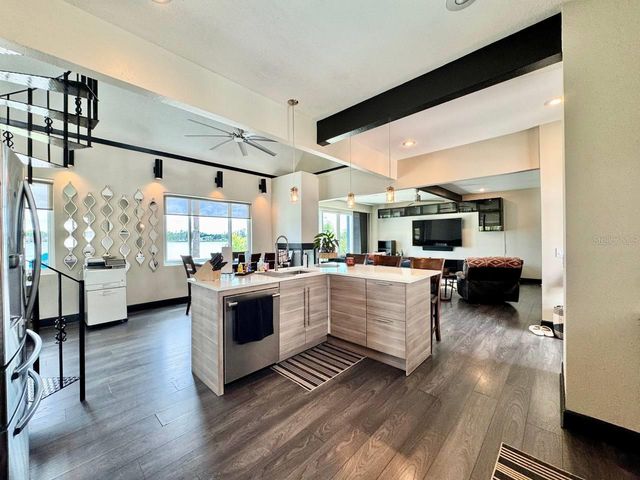 18200 CYPRESS COVE LANE, Lutz, FL 33549