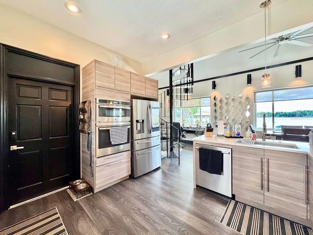 18200 CYPRESS COVE LANE, Lutz, FL 33549