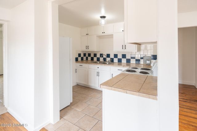 801 Chaparro Street, Las Cruces, NM 88001