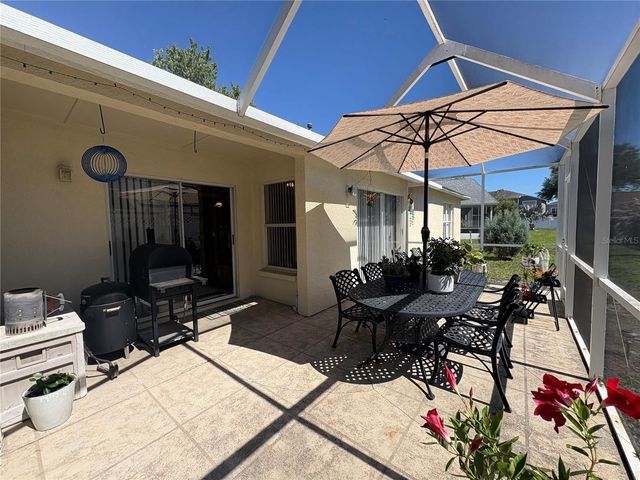 17744 ESPRIT DRIVE, Tampa, FL 33647