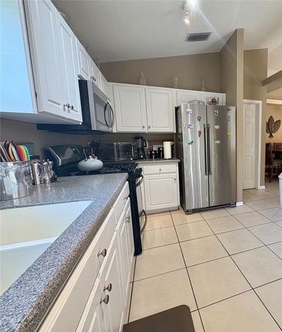 17744 ESPRIT DRIVE, Tampa, FL 33647