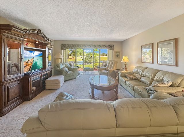 3300 Twin Lakes Terrace 103, Fort Pierce, FL 34951