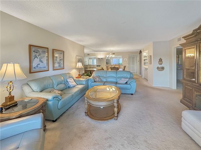 3300 Twin Lakes Terrace 103, Fort Pierce, FL 34951