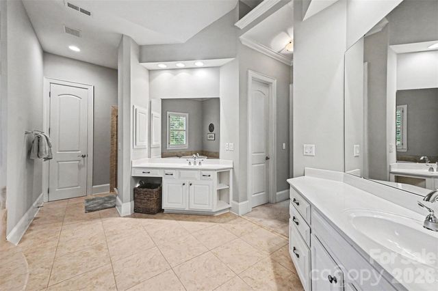 2216 Highland Forest Drive, Marvin, NC 28173