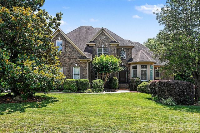 2216 Highland Forest Drive, Marvin, NC 28173