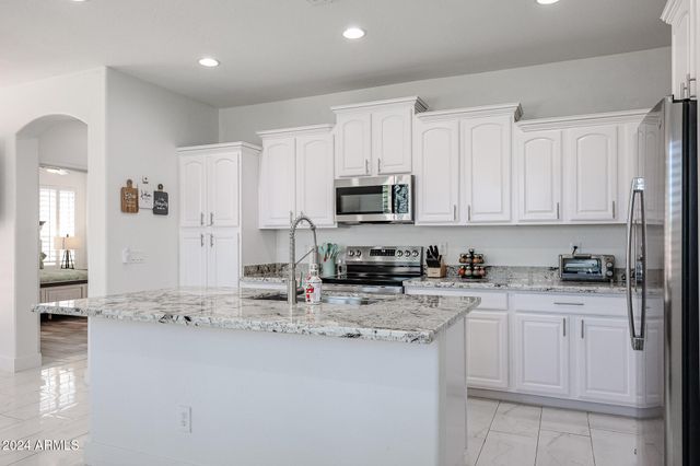 10101 W CORDES Road, Tolleson, AZ 85353