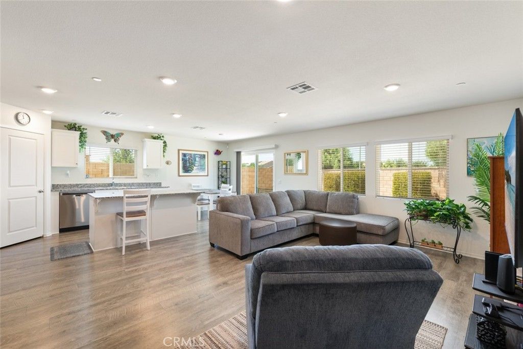 Image 13 of property listing at 1281 Justice Place, Hemet, CA 92543