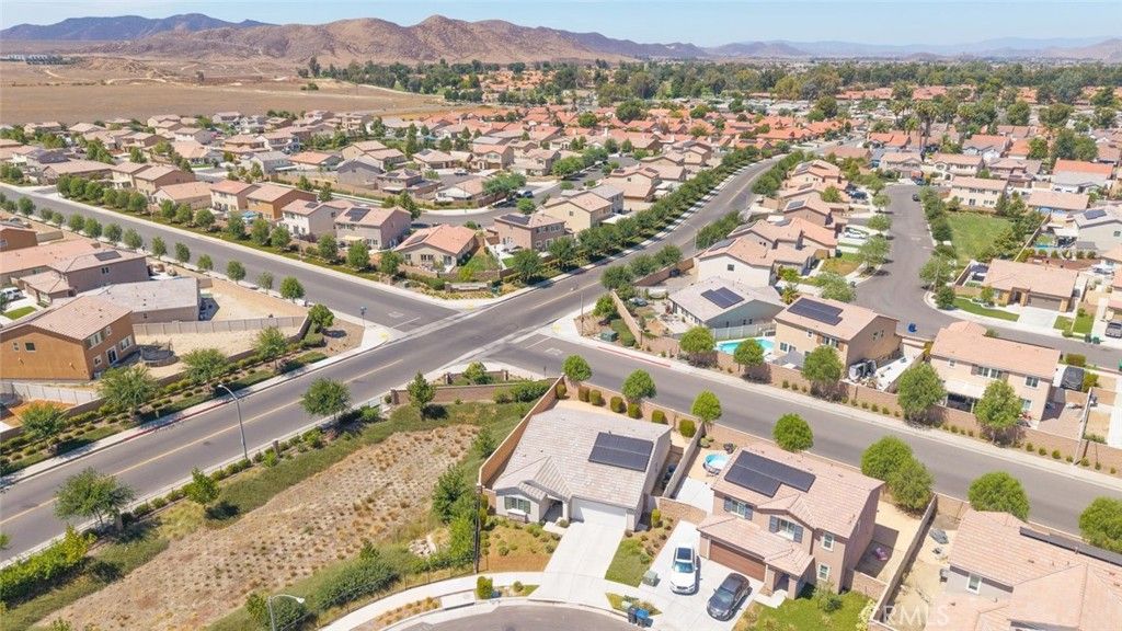 Image 33 of property listing at 1281 Justice Place, Hemet, CA 92543