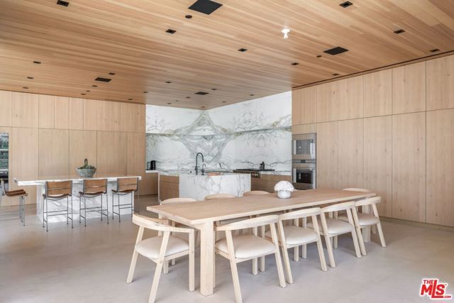 2436 Jupiter Drive, Los Angeles, CA 90046