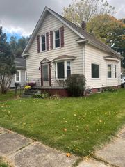 302 Bond Street, La Porte, IN 46350