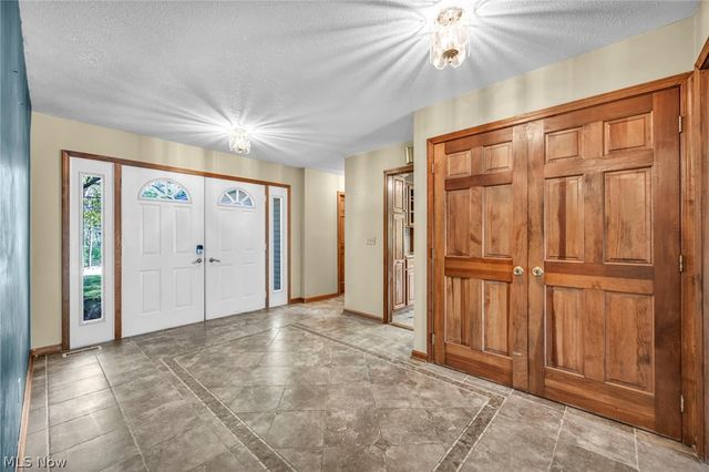 8750 Evergreen Drive, Mentor, OH 44060