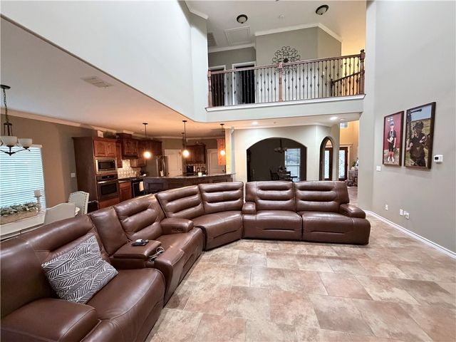 3733 Lake Hawkins Ct, Robstown, TX 78380