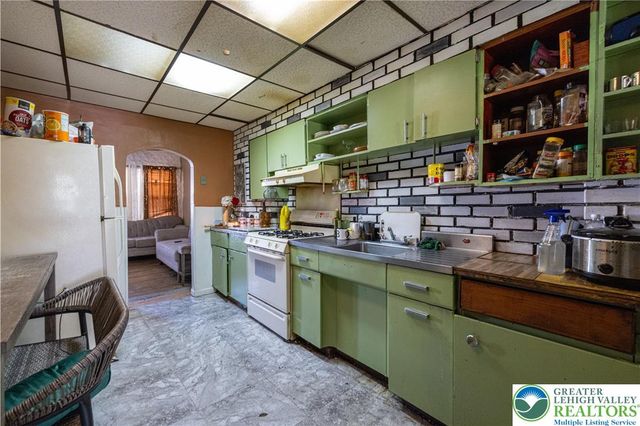 204 Clearfield Street, Freemansburg Boro, PA 18017