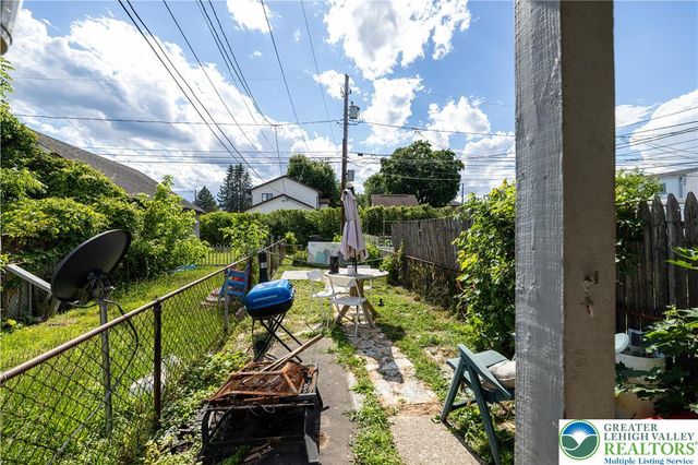 204 Clearfield Street, Freemansburg Boro, PA 18017
