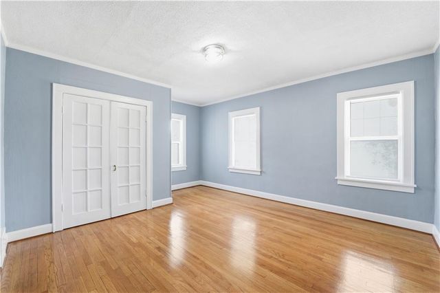 9502 Linwood Boulevard, Independence, MO 64052