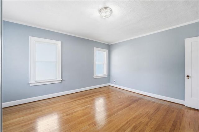 9502 Linwood Boulevard, Independence, MO 64052