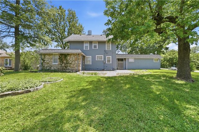 9502 Linwood Boulevard, Independence, MO 64052