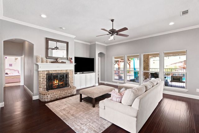 10224 Mustang Wells Drive, Fort Worth, TX 76126