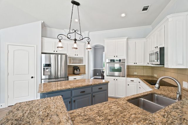 10224 Mustang Wells Drive, Fort Worth, TX 76126