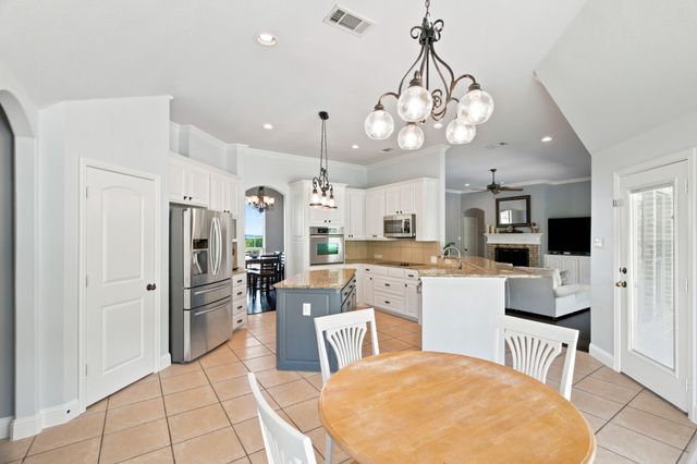 10224 Mustang Wells Drive, Fort Worth, TX 76126
