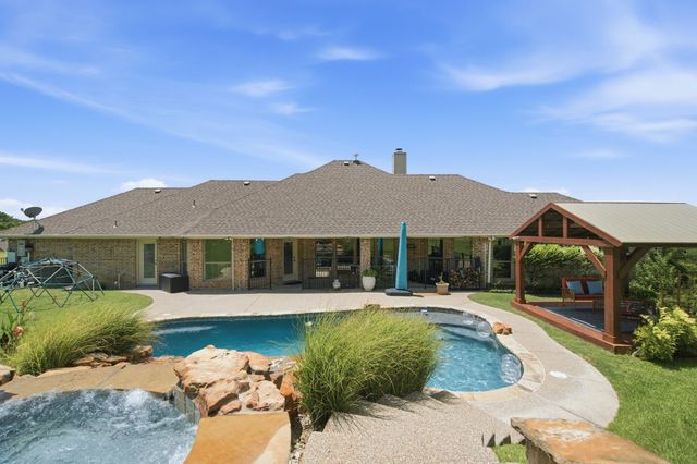 10224 Mustang Wells Drive, Fort Worth, TX 76126