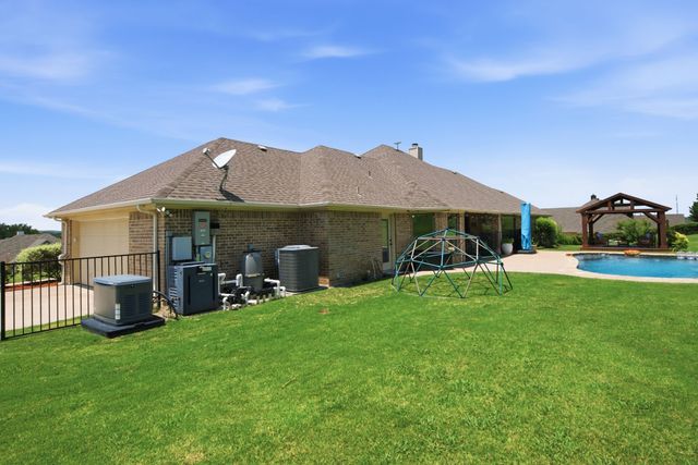 10224 Mustang Wells Drive, Fort Worth, TX 76126