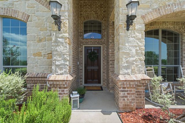 10224 Mustang Wells Drive, Fort Worth, TX 76126