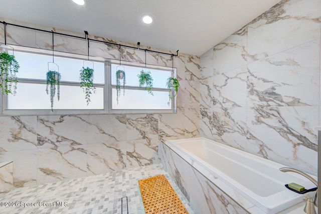 30 Westview Lane, Cocoa Beach, FL 32931