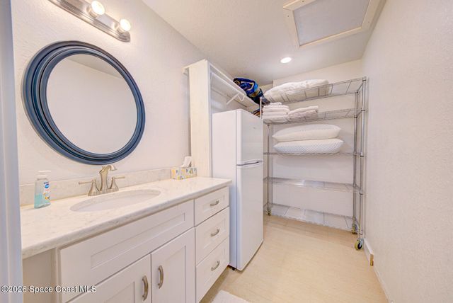 30 Westview Lane, Cocoa Beach, FL 32931