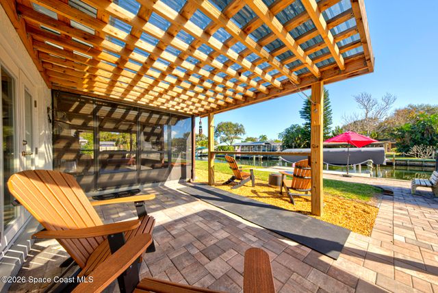 30 Westview Lane, Cocoa Beach, FL 32931