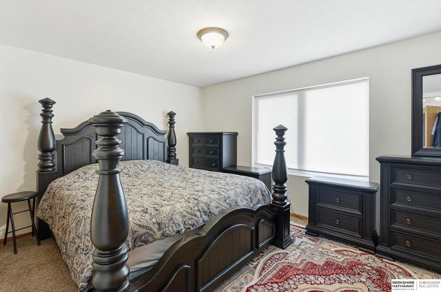 13956 Hickory Circle, Omaha, NE 68144