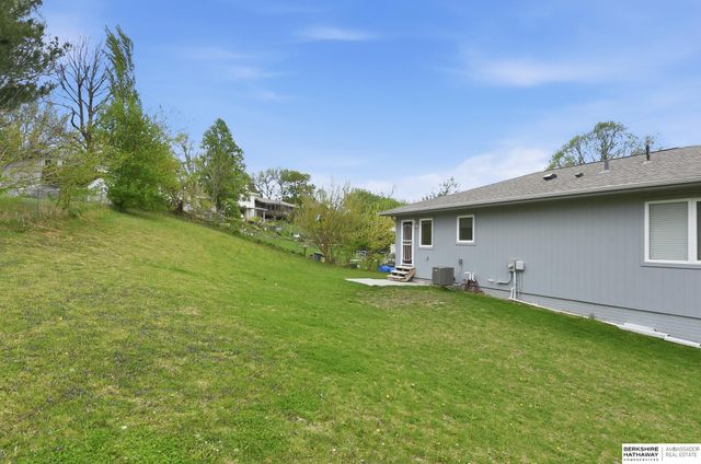 13956 Hickory Circle, Omaha, NE 68144