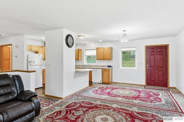 13956 Hickory Circle, Omaha, NE 68144
