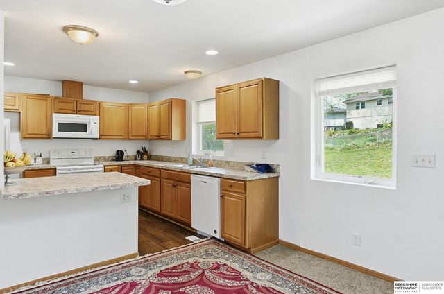 13956 Hickory Circle, Omaha, NE 68144